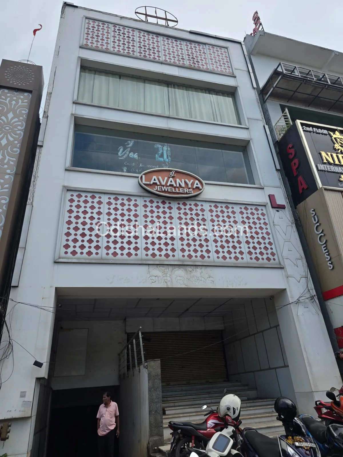 4800 sqft GA plot with 25200 sqft commercial building in Janpath.