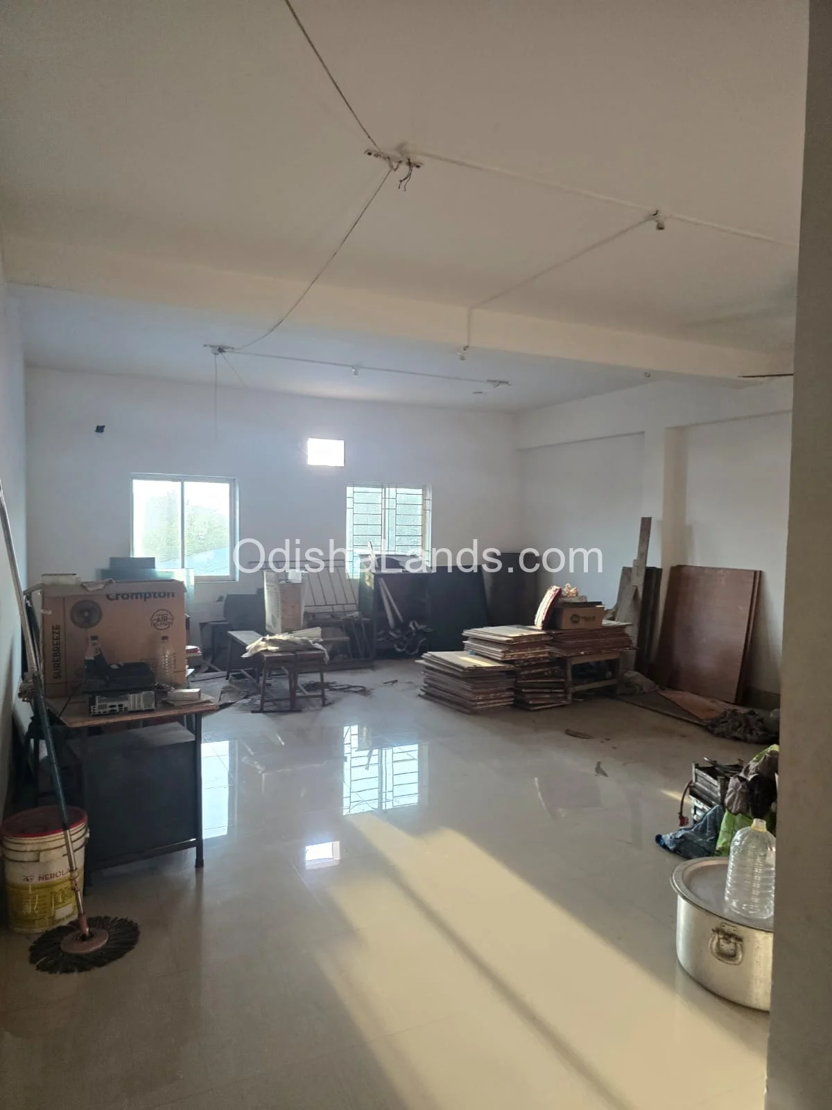 Commercial IDCO land with building for sale in Mancheswar.