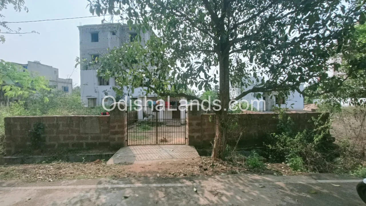 2400 GA plot for sale in Kalinga Nagar.