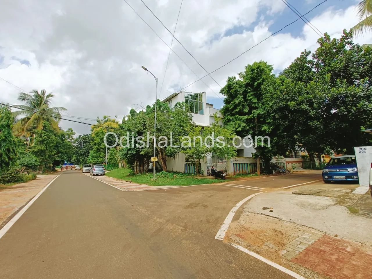 2700 sqft GA corner property for sale in Sailashree vihar.