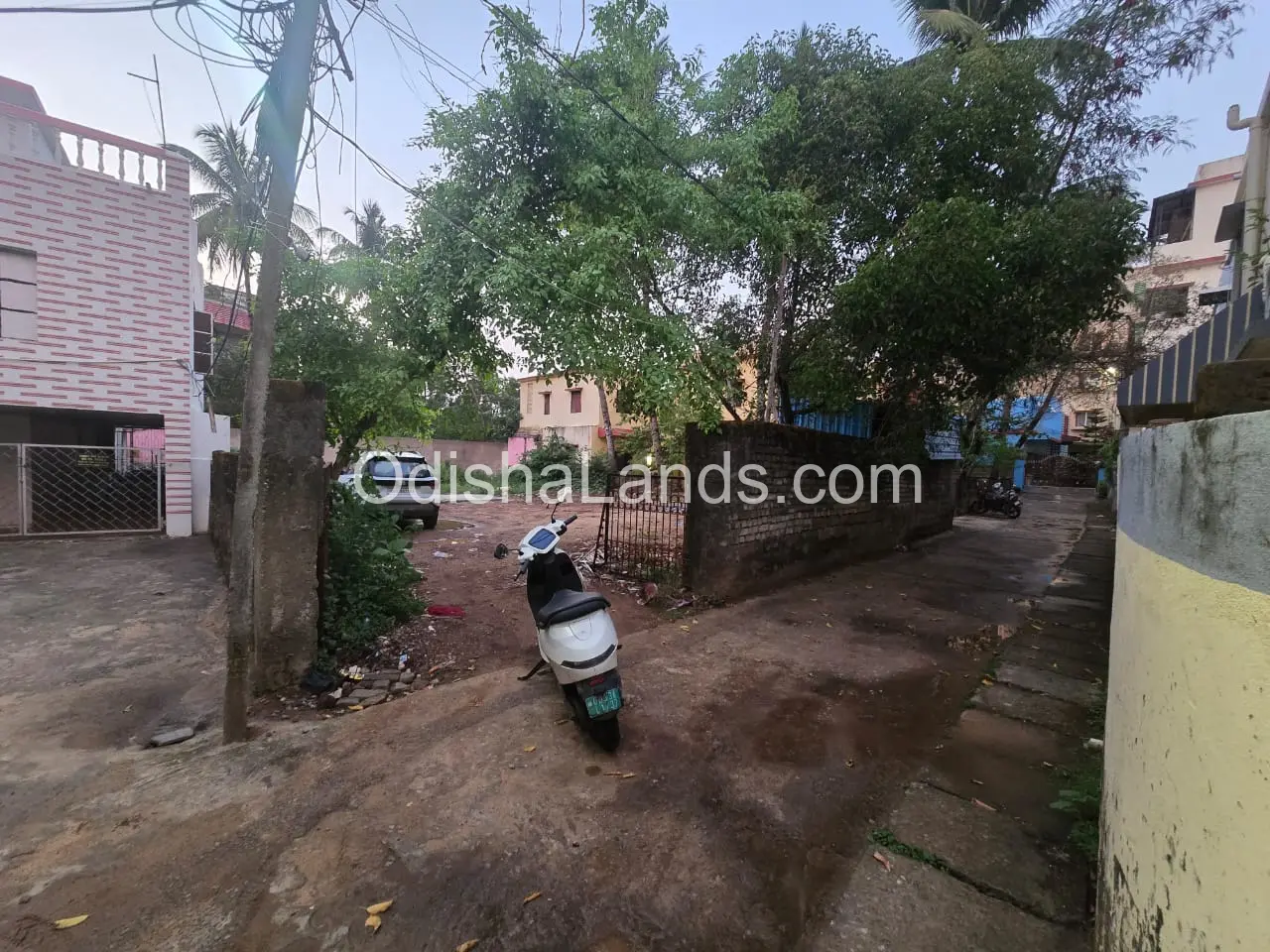 6000sqft land for sale in Biswanath Nagar near Laxmi Sagar canal road.