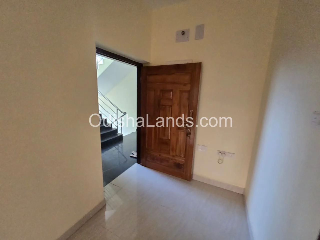 3 bhk spacious apartment for sale in Patia, Nandan Vihar.