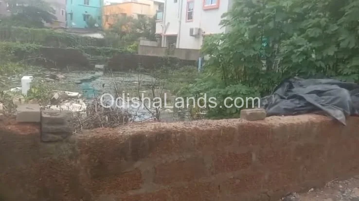 2000 sqft corner property for sale in Patrapada.