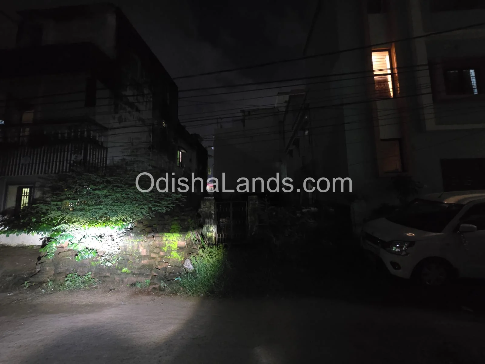 1125 housing board commecial land for sale in Dumuduma.