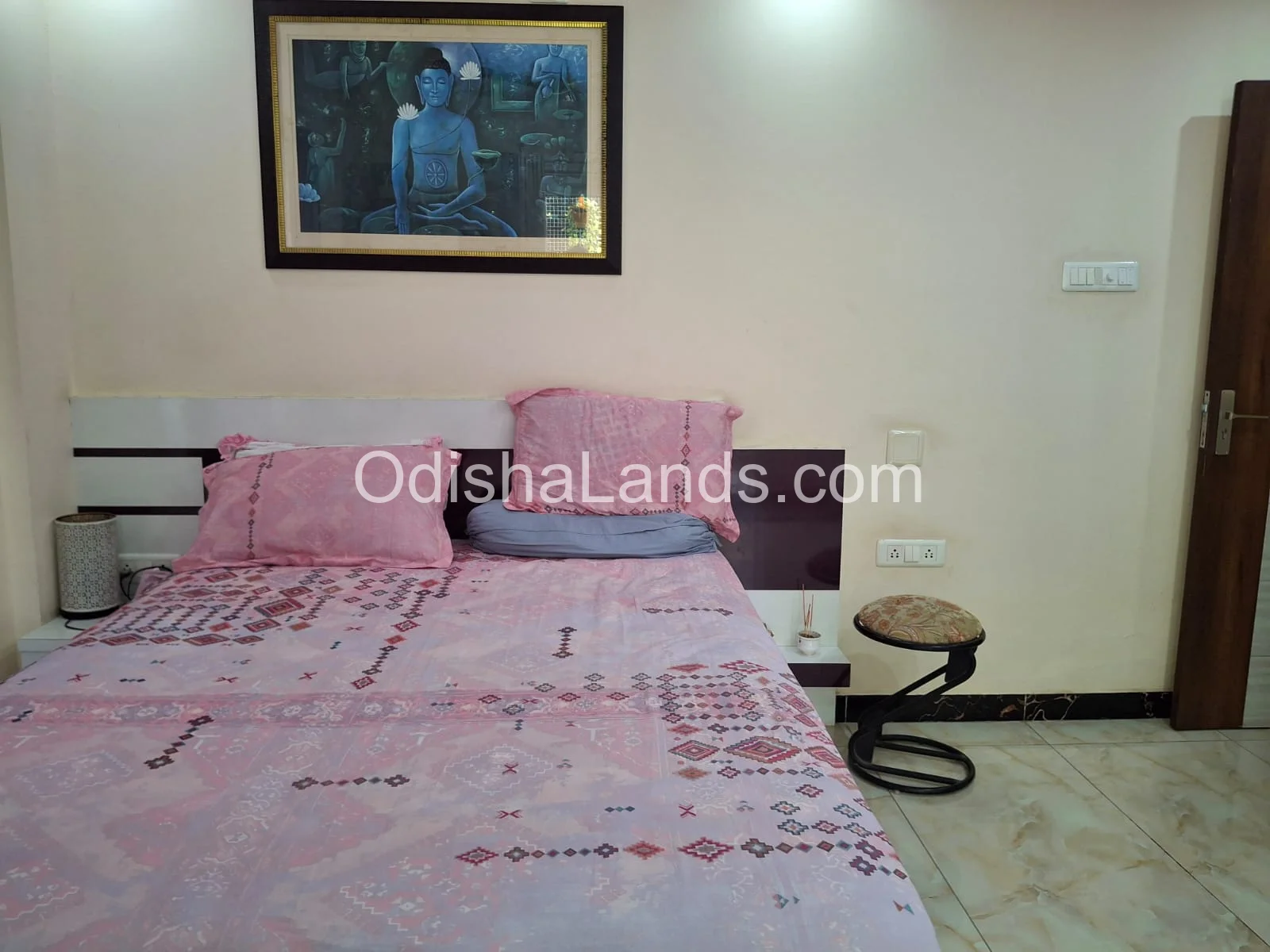 3 bhk flat for sale nearby SUM hospital in Gymkhana Palmheights.