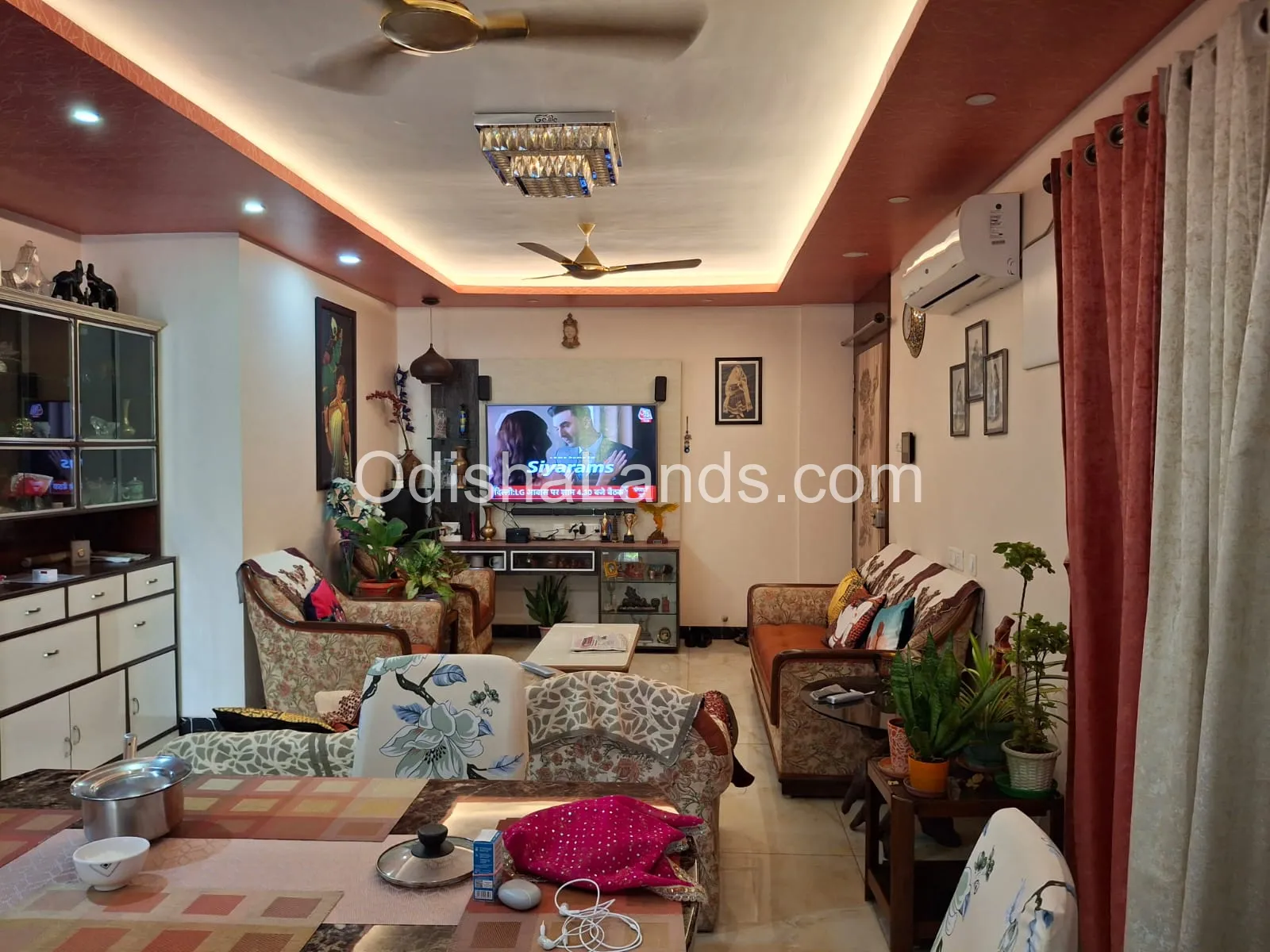 3 bhk flat for sale nearby SUM hospital in Gymkhana Palmheights.